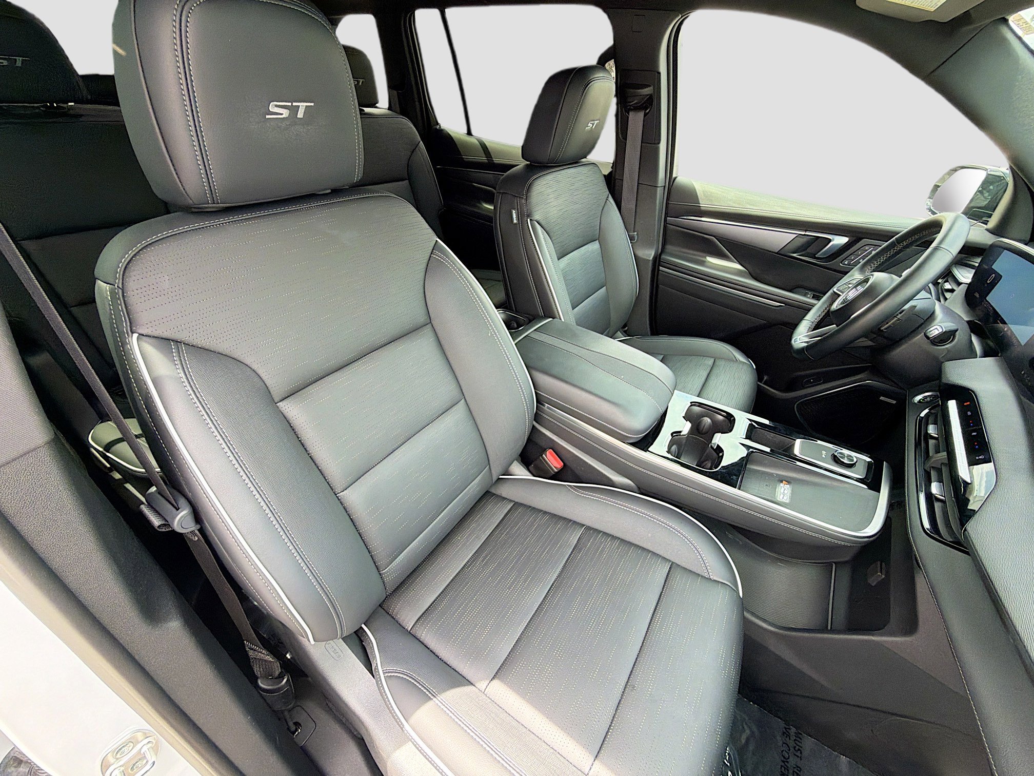 Used 2025 Buick Enclave Sport Touring w/ Power Package FWD image 16