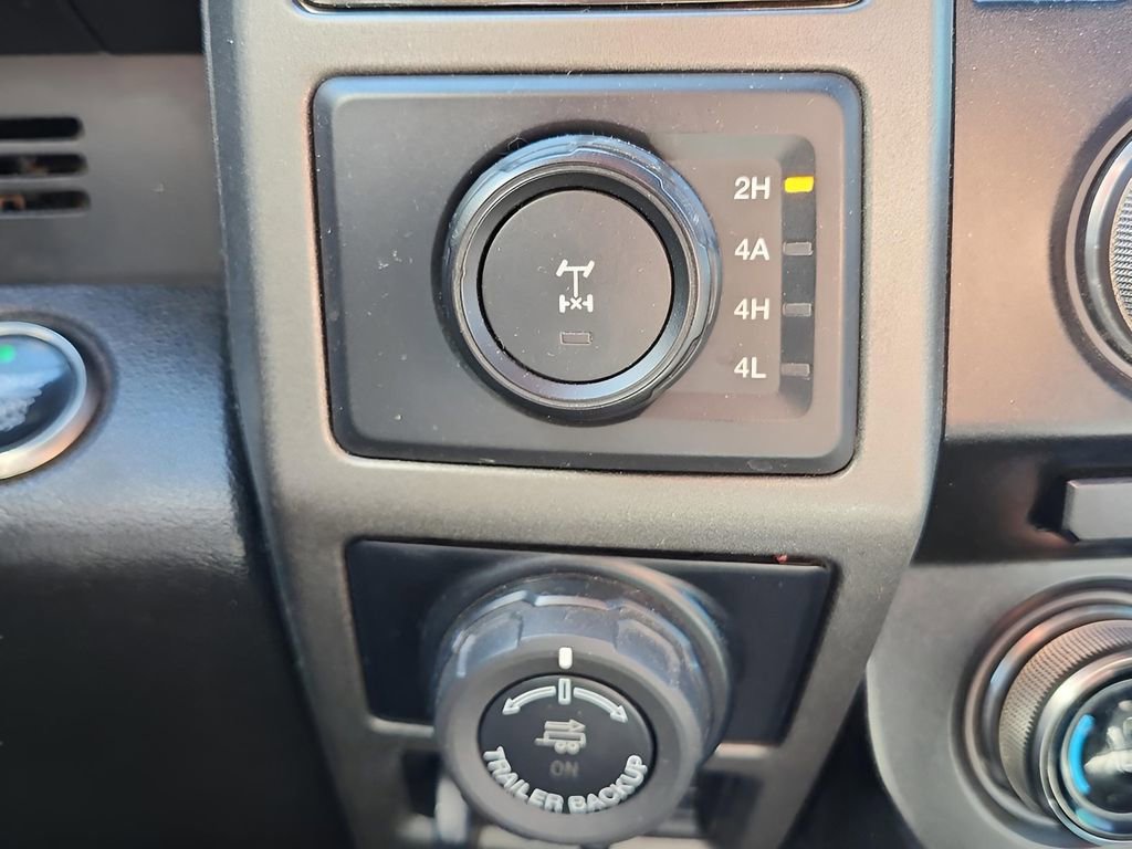 Used 2018 Ford F150 Raptor w/ Equipment Group 802A Luxury image 29