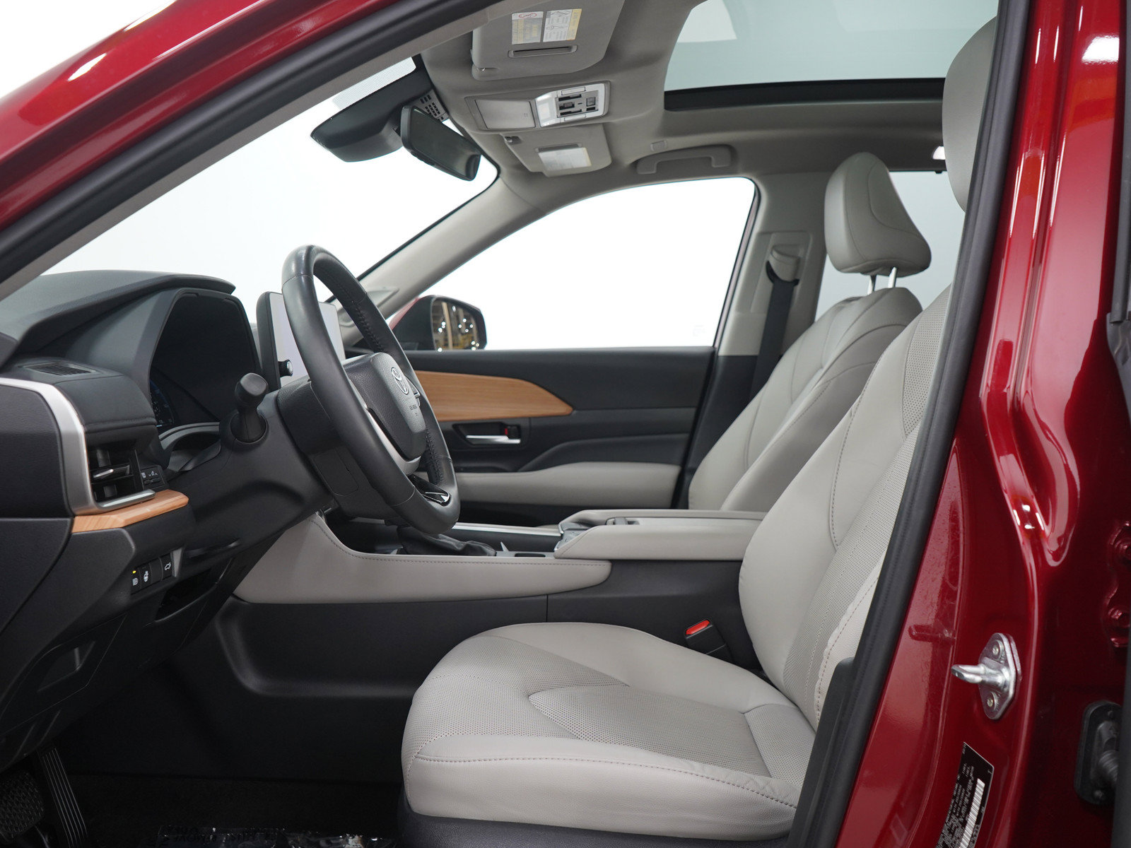 Used 2024 Toyota Grand Highlander AWD image 28