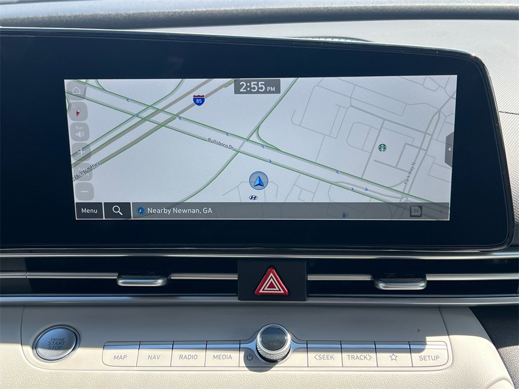 Used 2025 Hyundai Elantra Limited image 28