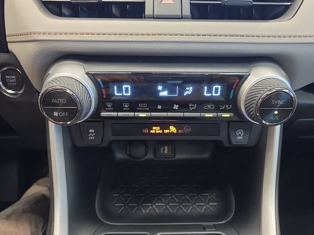 Used 2025 Toyota RAV4 XLE w/ Convenience Package FWD image 50