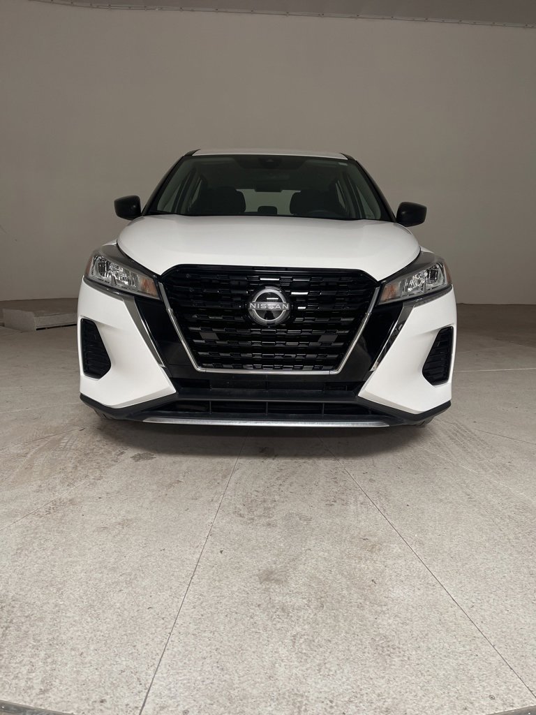 Used 2022 Nissan Kicks S image 3