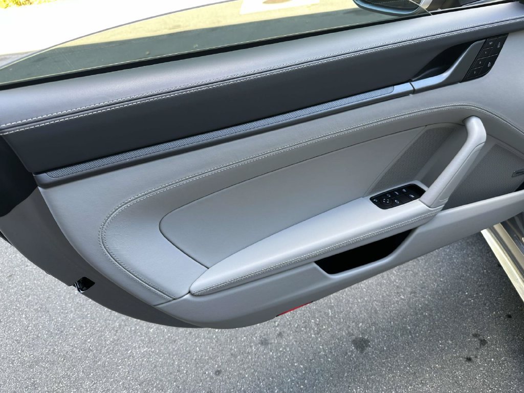 Certified 2024 Porsche 911 Carrera RWD image 13