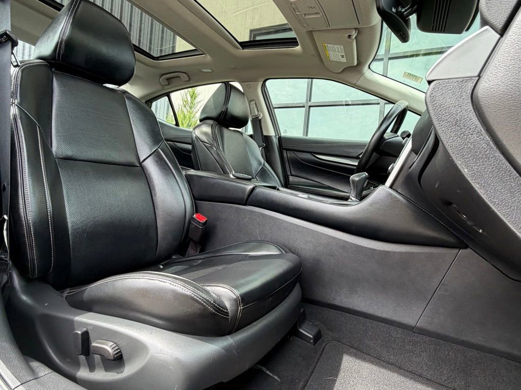 Used 2023 Nissan Maxima SL FWD image 20