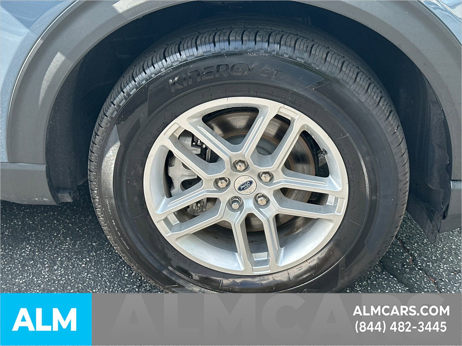 Used 2025 Ford Explorer Active AWD/4WD image 14