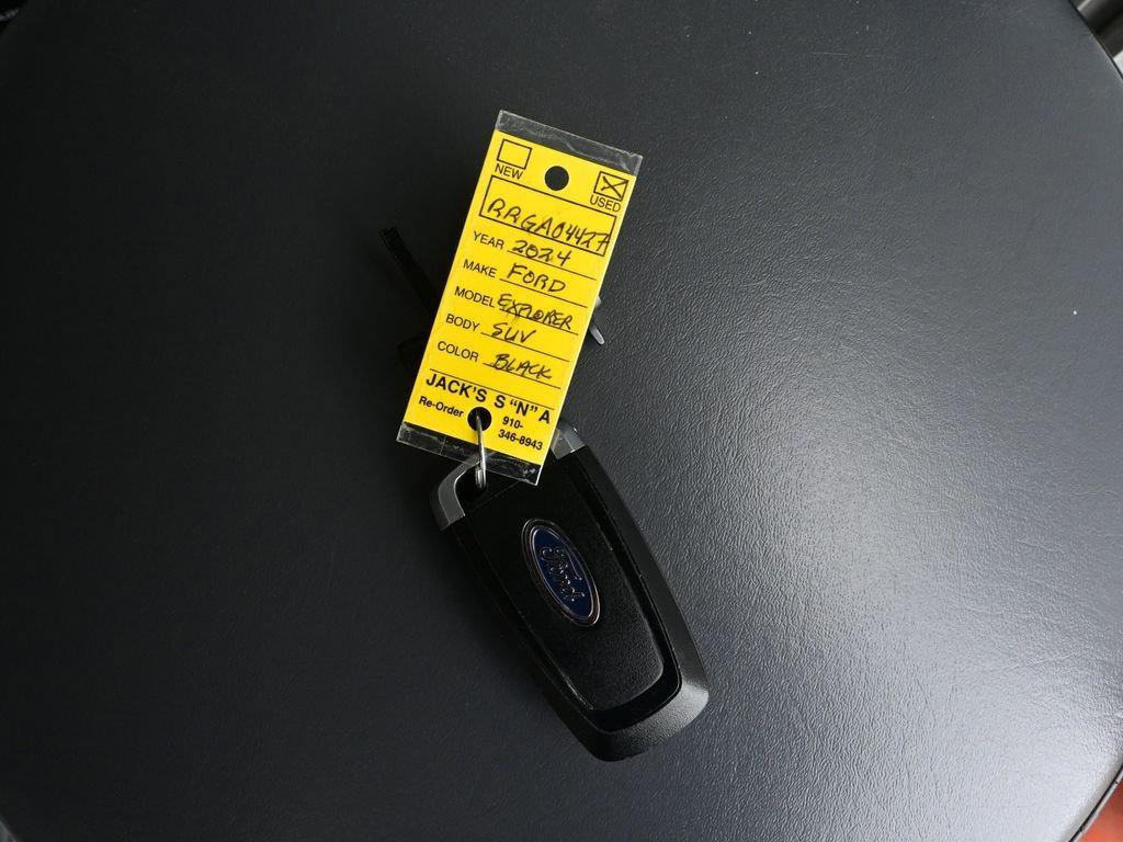 Used 2024 Ford Explorer XLT w/ Equipment Group 202A image 22