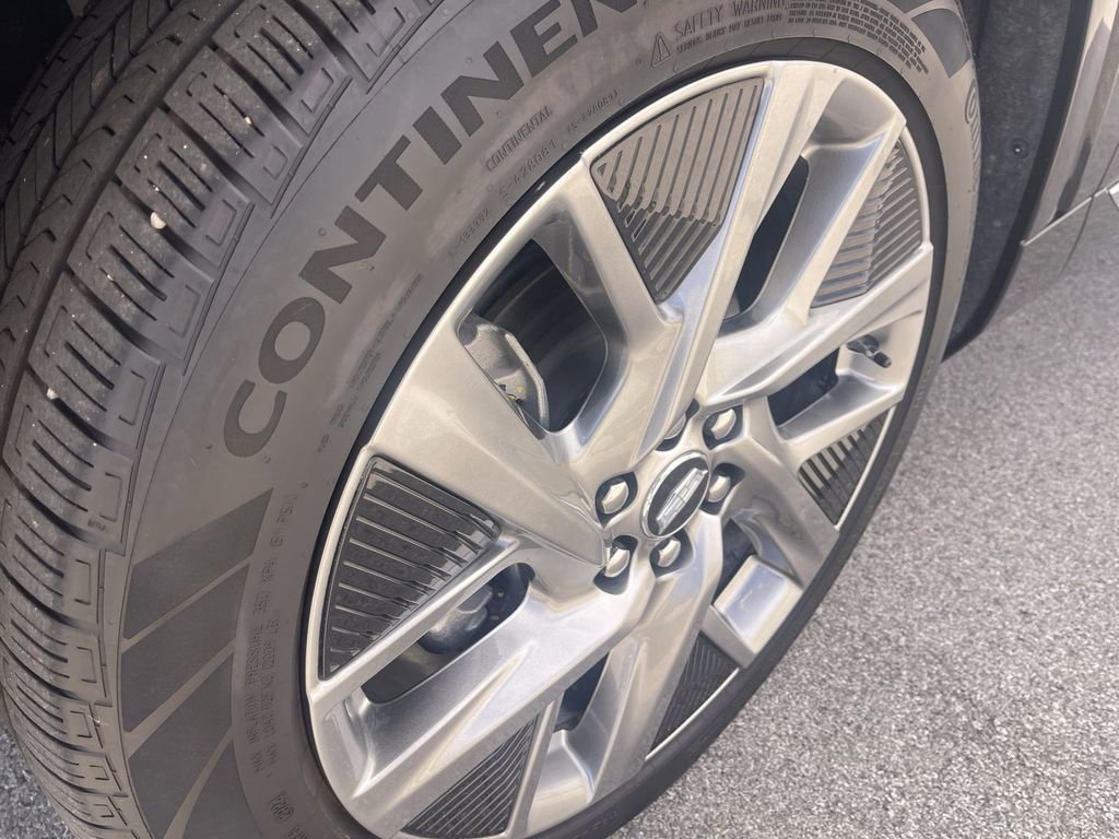 Certified 2025 Cadillac Optiq Luxury 2 w/ LPO, Floor Liner Package image 10