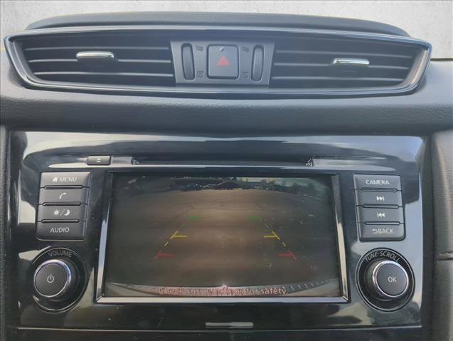 Used 2020 Nissan Rogue SV image 17