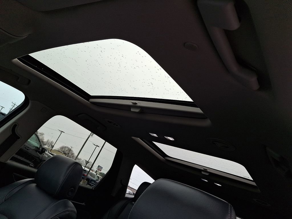 Used 2021 Buick Enclave Essence w/ Sound and Sites Package image 15