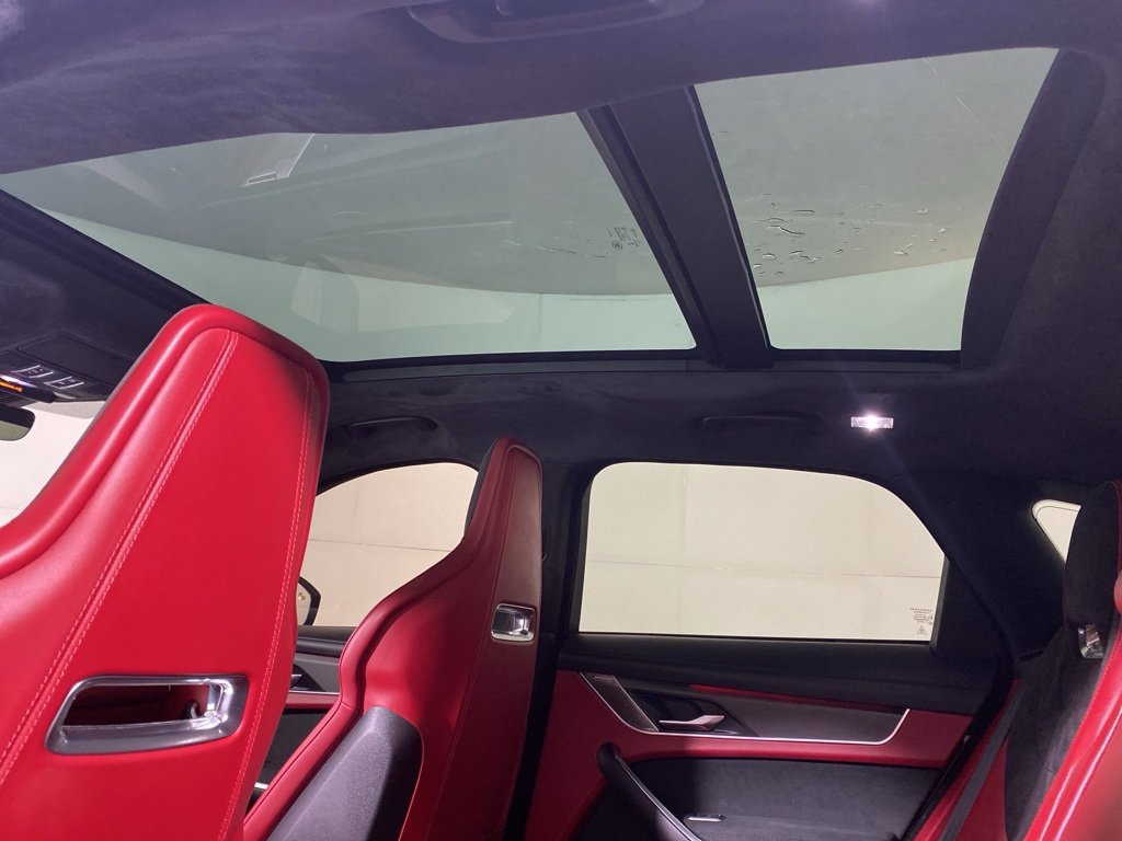 Used 2021 Jaguar F-PACE SVR image 14