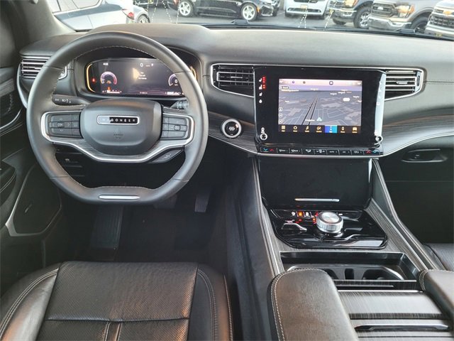 Used 2024 Jeep Wagoneer Series II w/ Flexible Seating Group image 7