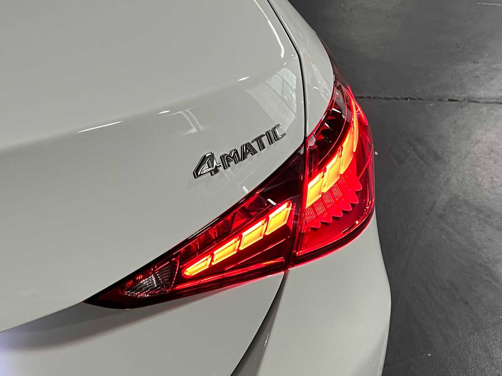 Used 2025 Mercedes-Benz C 300 4MATIC Sedan image 15