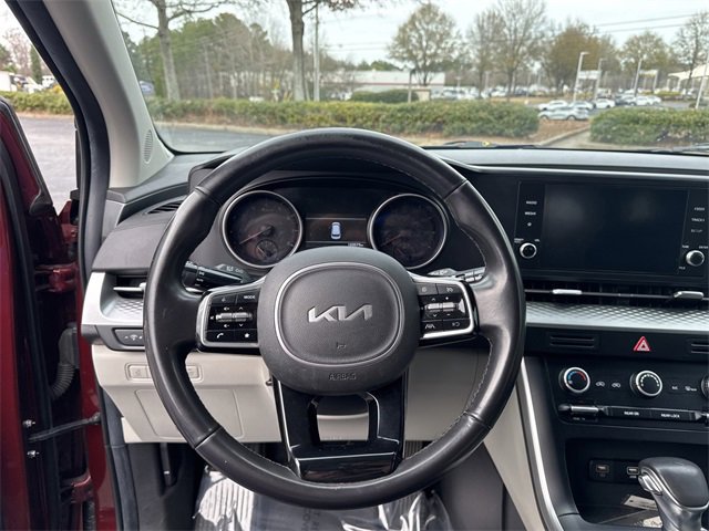 Used 2024 Kia Carnival LX image 19