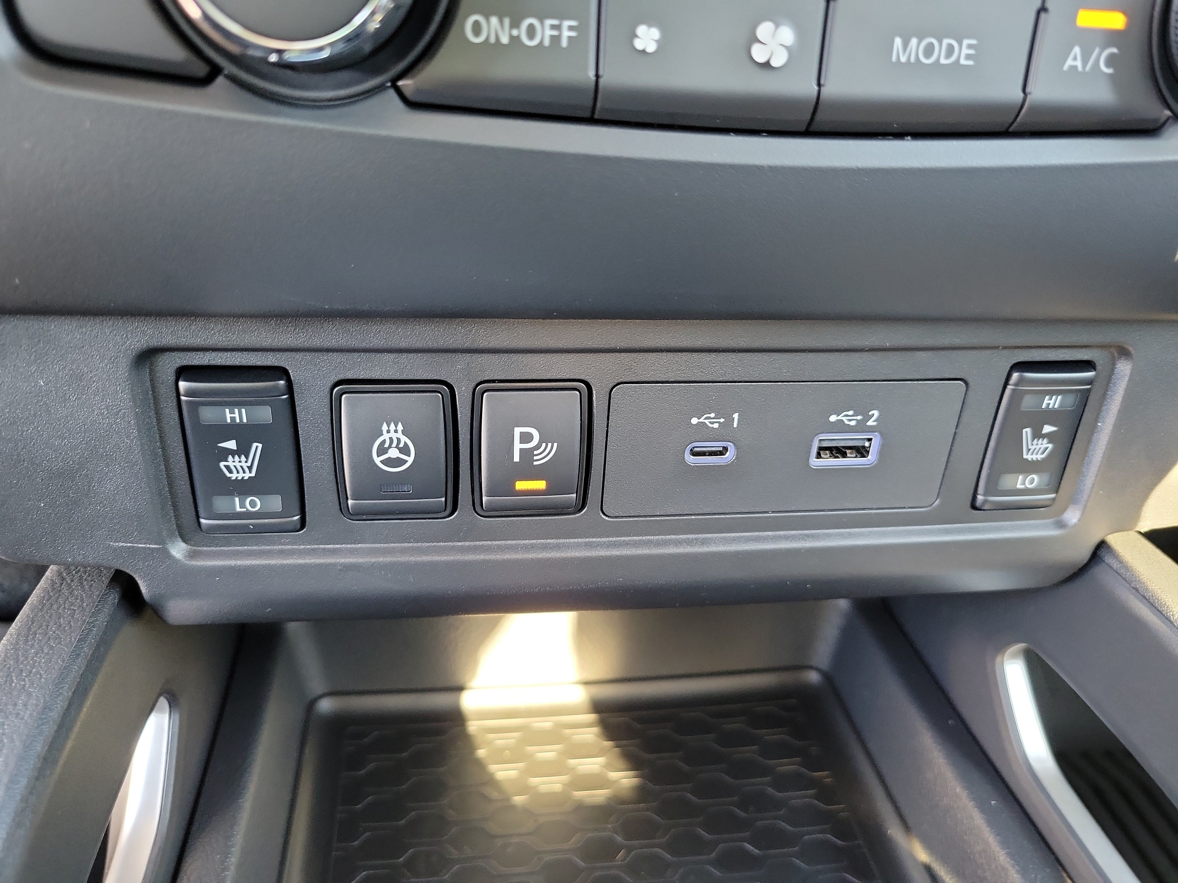 New 2026 Nissan Frontier SV w/ All-Weather Content Package AWD/4WD image 25