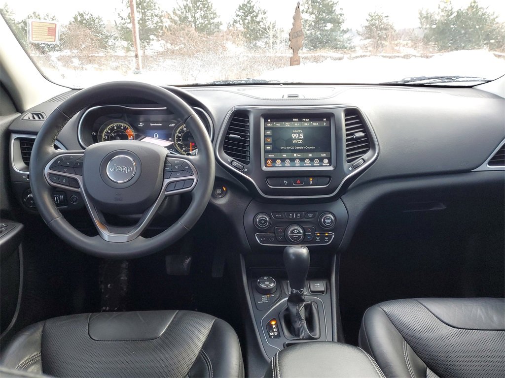 Used 2021 Jeep Cherokee Latitude Lux w/ Comfort/Convenience Group image 14