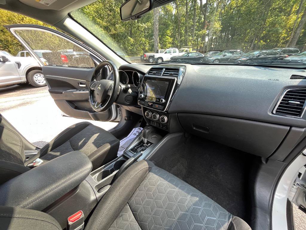Used 2020 Mitsubishi Outlander Sport SE FWD image 38