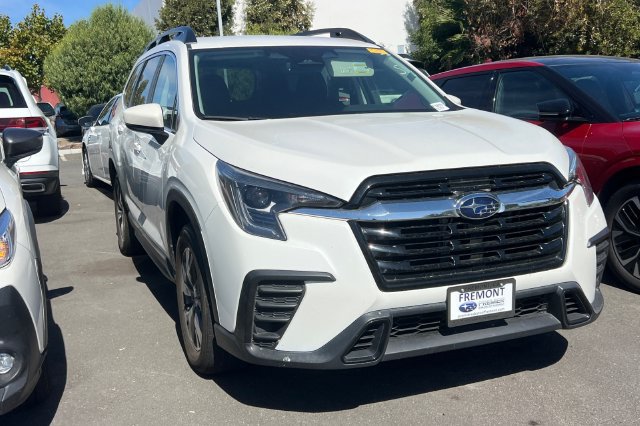 Used 2025 Subaru Ascent Premium AWD/4WD image 5