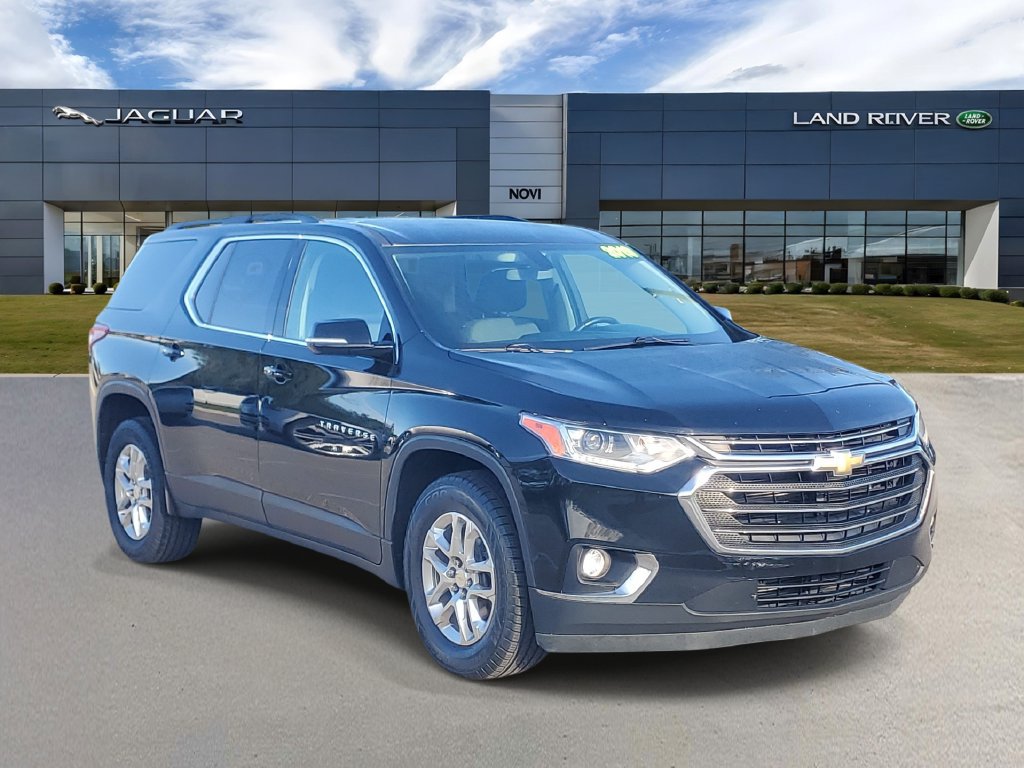 Used 2019 Chevrolet Traverse LT FWD image 2