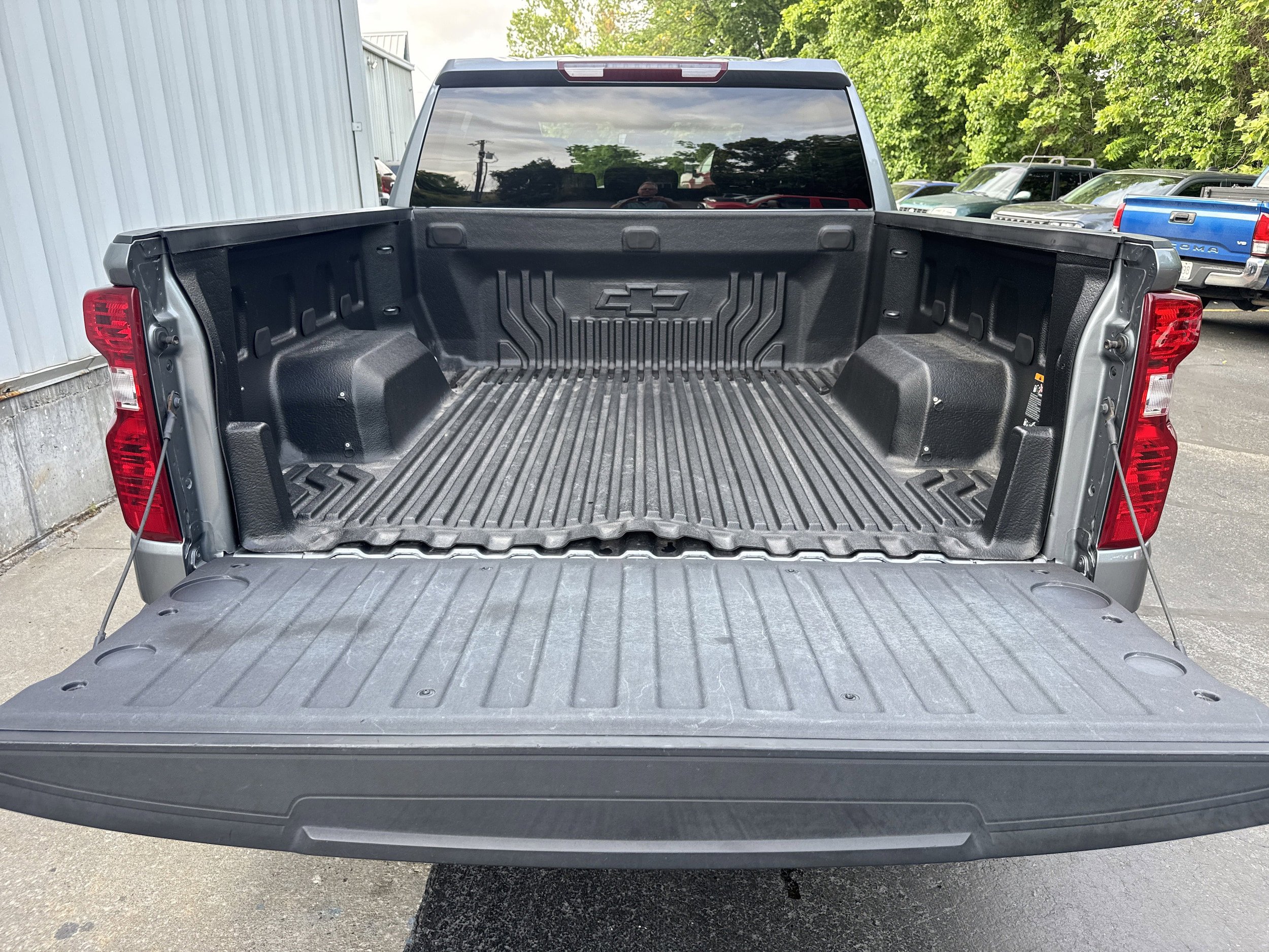 Used 2020 Chevrolet Silverado 1500 LT w/ All-Star Edition AWD/4WD image 11