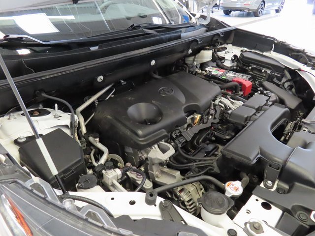 Used 2019 Toyota RAV4 XLE Premium image 37