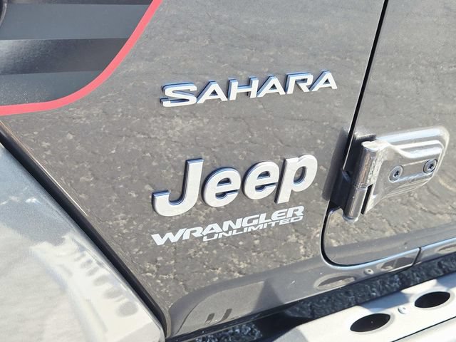 Used 2019 Jeep Wrangler Unlimited Sahara w/ Dual Top Group AWD/4WD image 18