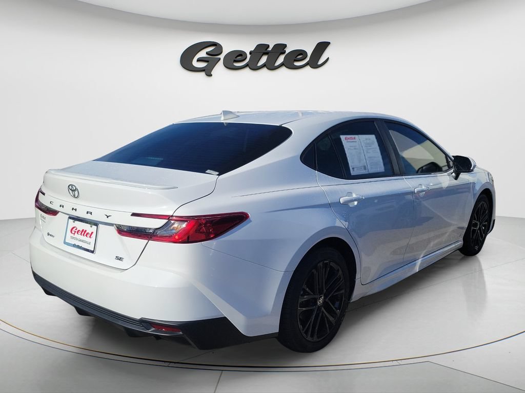 Used 2026 Toyota Camry SE FWD image 4