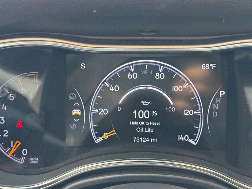 Used 2018 Jeep Grand Cherokee Altitude image 16