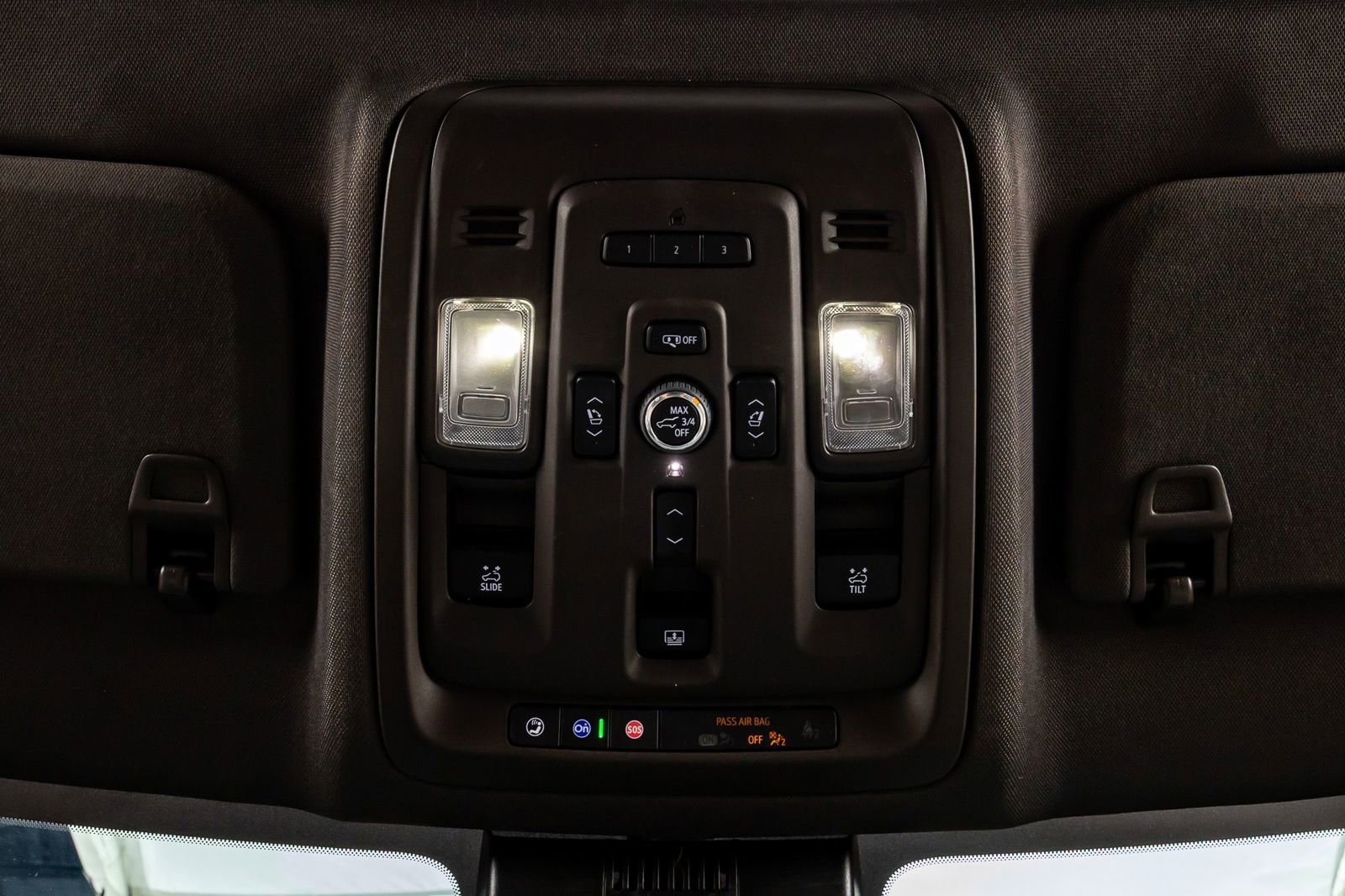 Used 2023 GMC Yukon XL SLT w/ SLT Premium Package AWD/4WD image 29