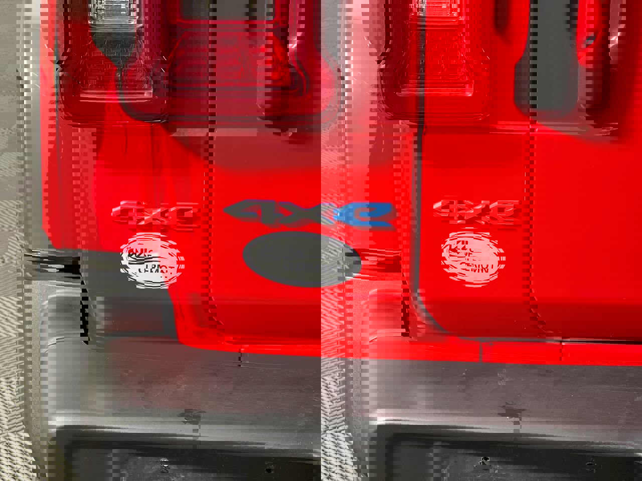 Used 2024 Jeep Wrangler Sahara image 5