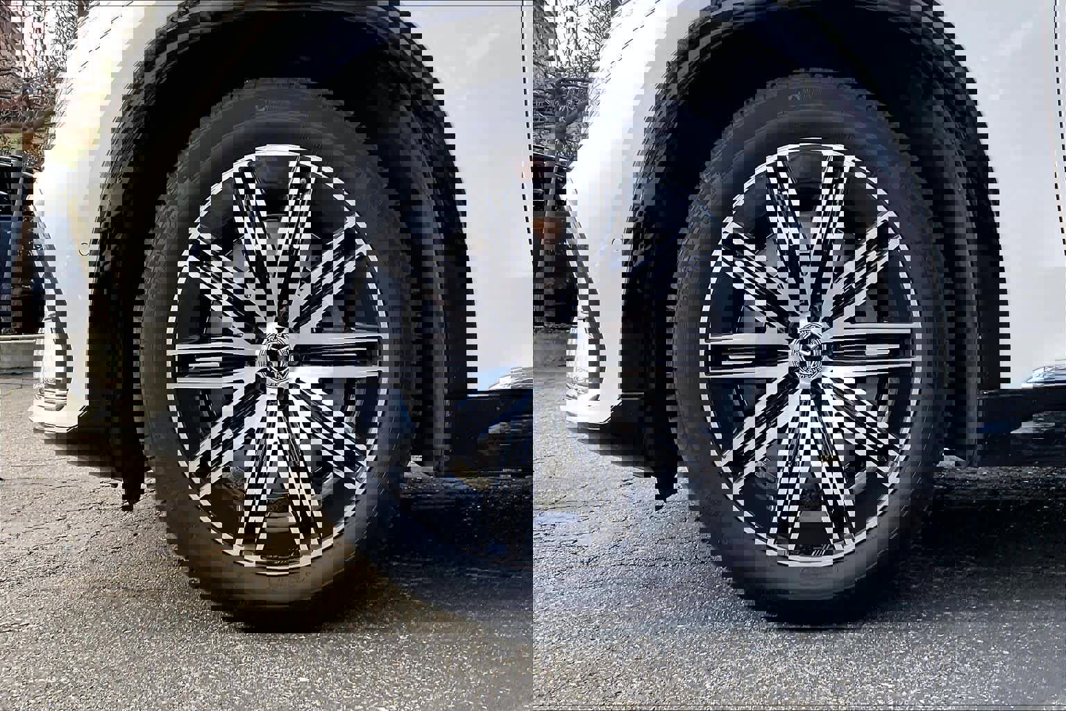 Used 2023 Mercedes-Benz EQS 580 4MATIC SUV image 11