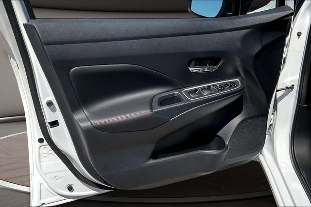 Certified 2025 Nissan Versa SR w/ Trunk Package image 21