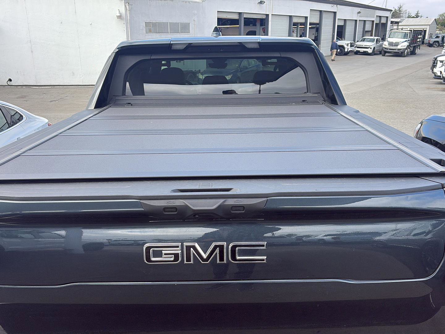 Used 2025 GMC Sierra EV Denali image 4