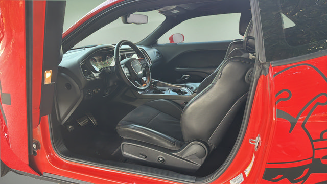 Used 2017 Dodge Challenger R/T Scat Pack RWD image 11