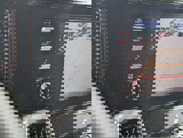 Used 2022 Kia Sorento LX FWD image 16