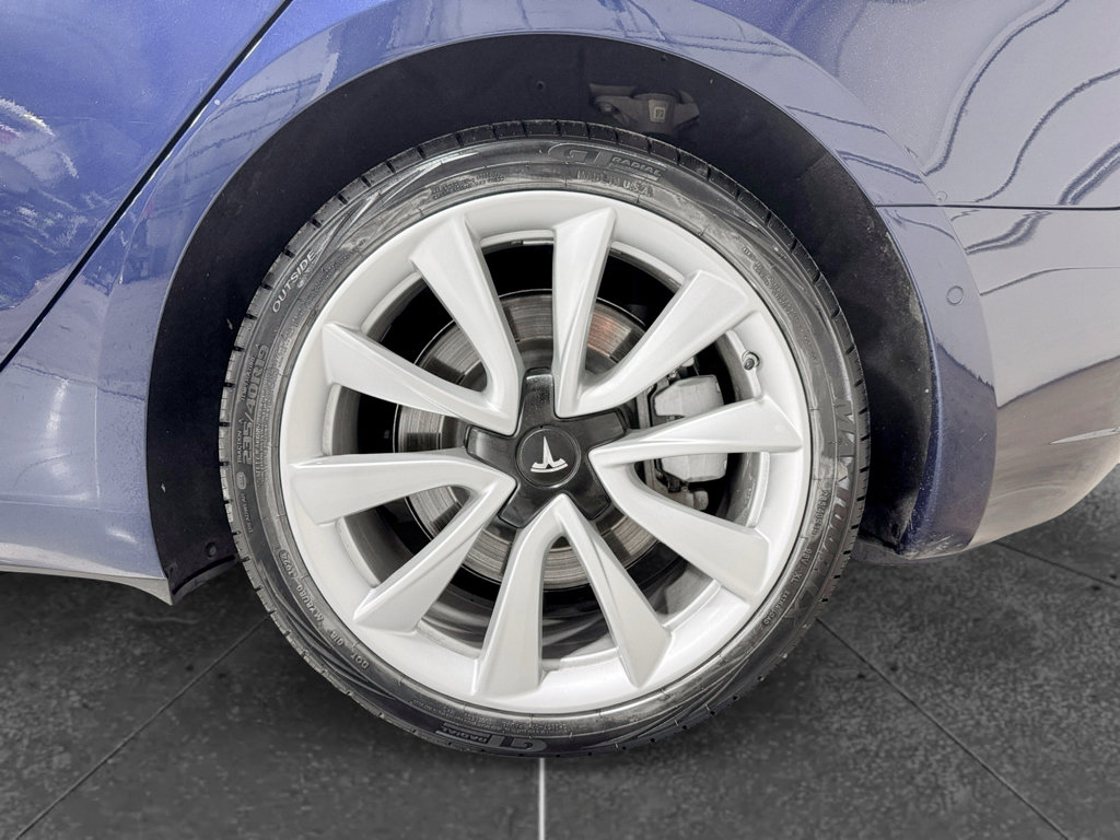 Used 2018 Tesla Model 3 Long Range image 31