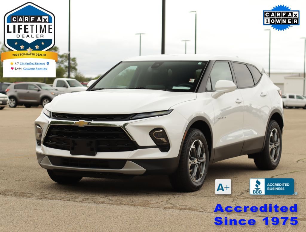 Used 2025 Chevrolet Blazer LT FWD image 3