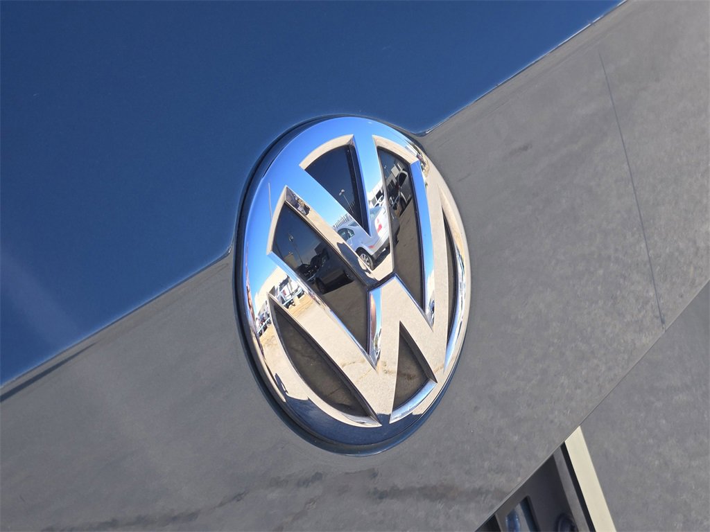 Used 2021 Volkswagen Tiguan SEL w/ 3-Row Tiguan MDO Package image 11