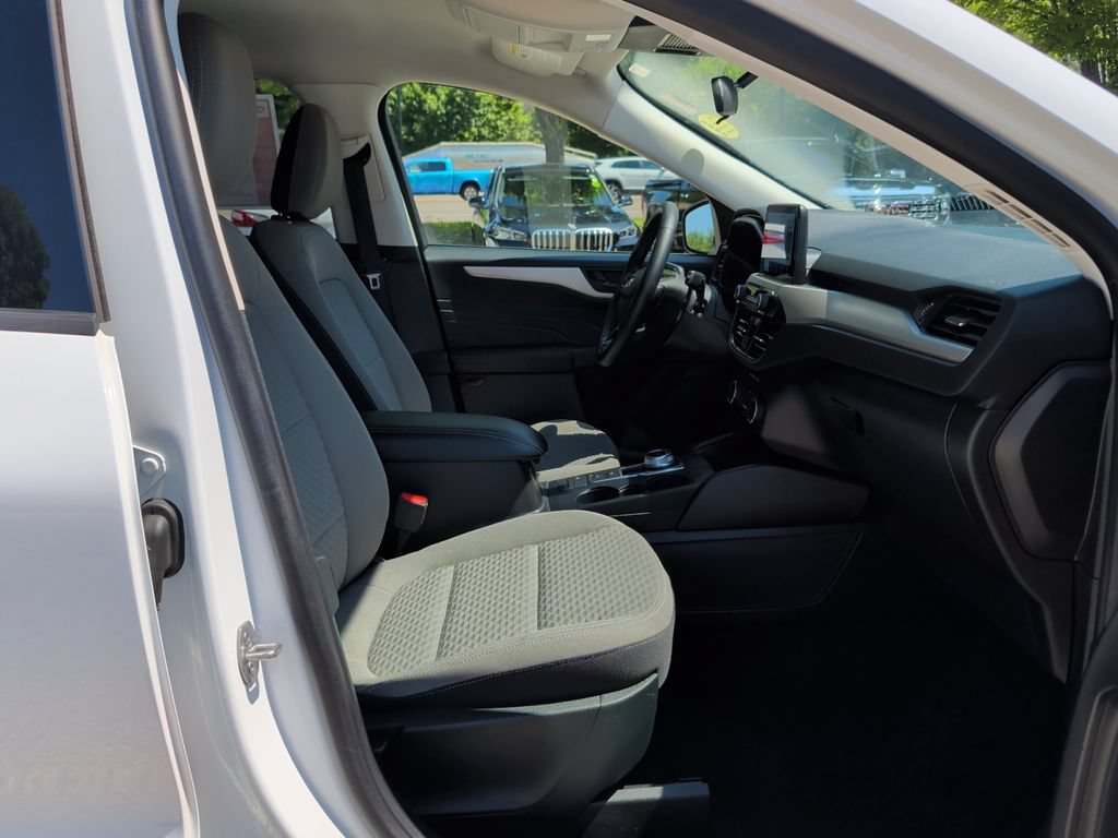 Used 2022 Ford Escape SE w/ SE Sport Appearance Package AWD/4WD image 37