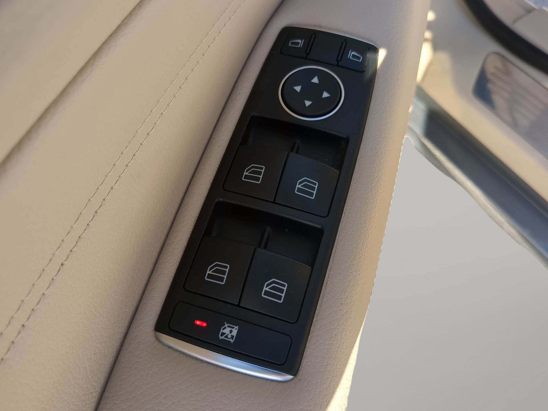 Used 2014 Mercedes-Benz E 350 Cabriolet image 46