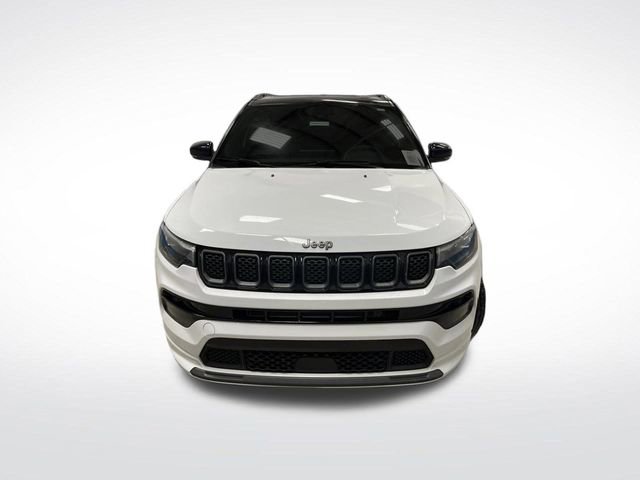 Used 2024 Jeep Compass Limited w/ High Altitude Package image 12