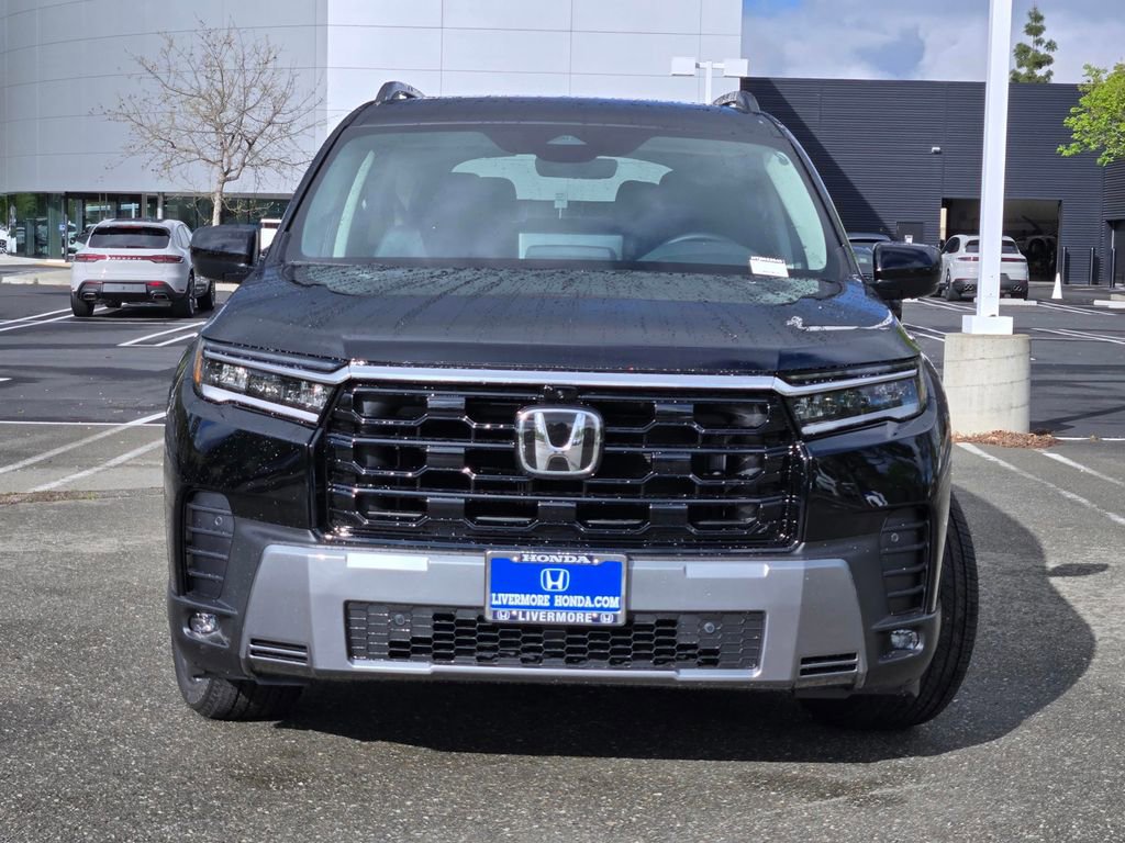 New 2026 Honda Pilot Touring image 2