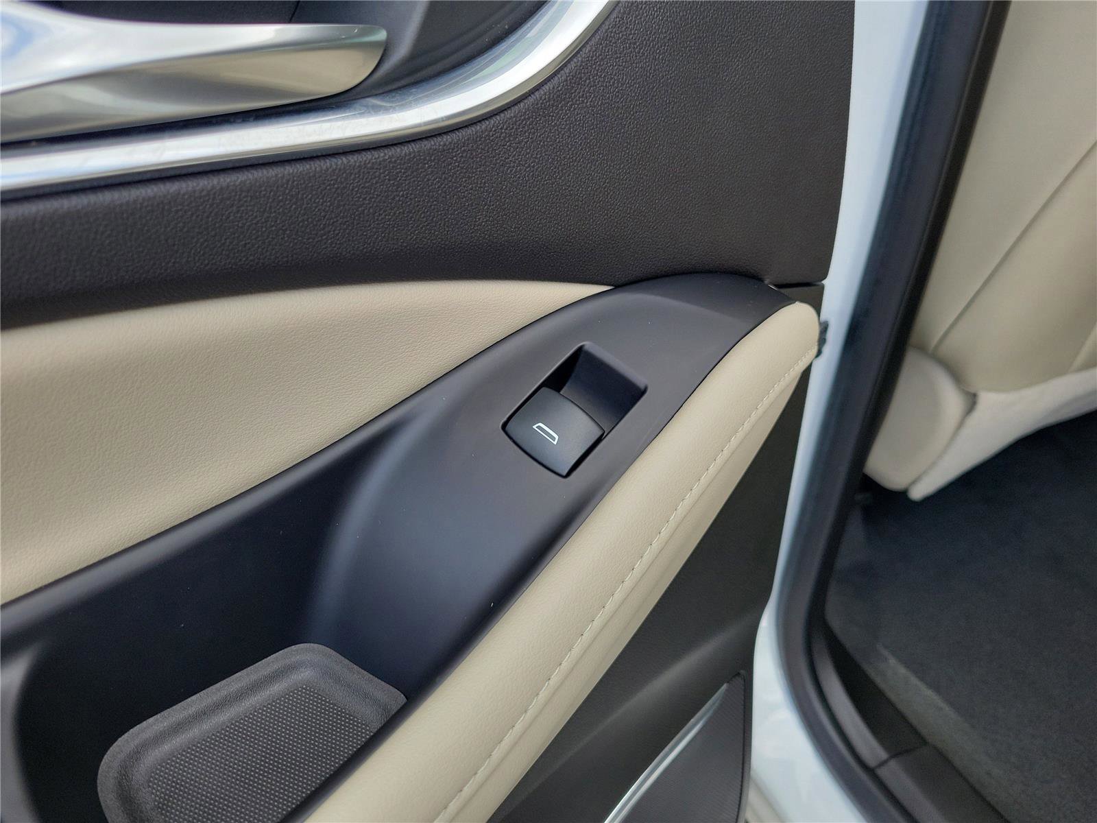 Used 2020 Buick Enclave Essence FWD image 18