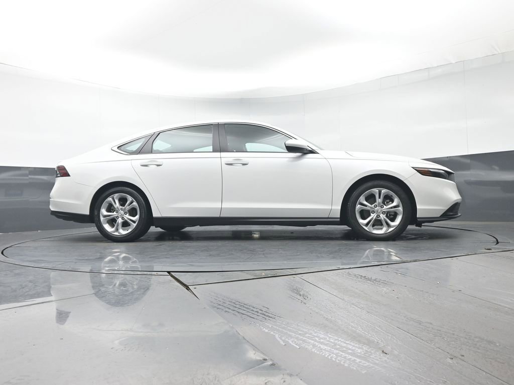 Used 2023 Honda Accord LX image 29