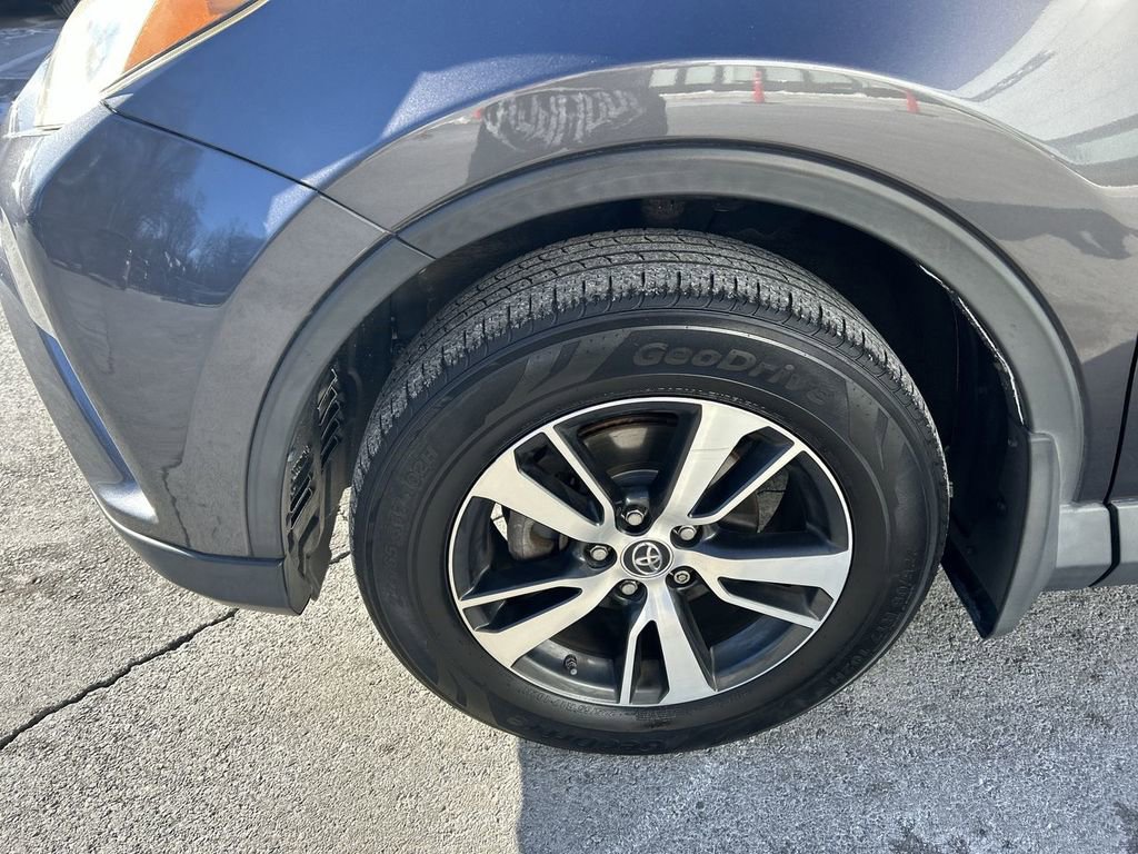 Used 2016 Toyota RAV4 XLE image 10