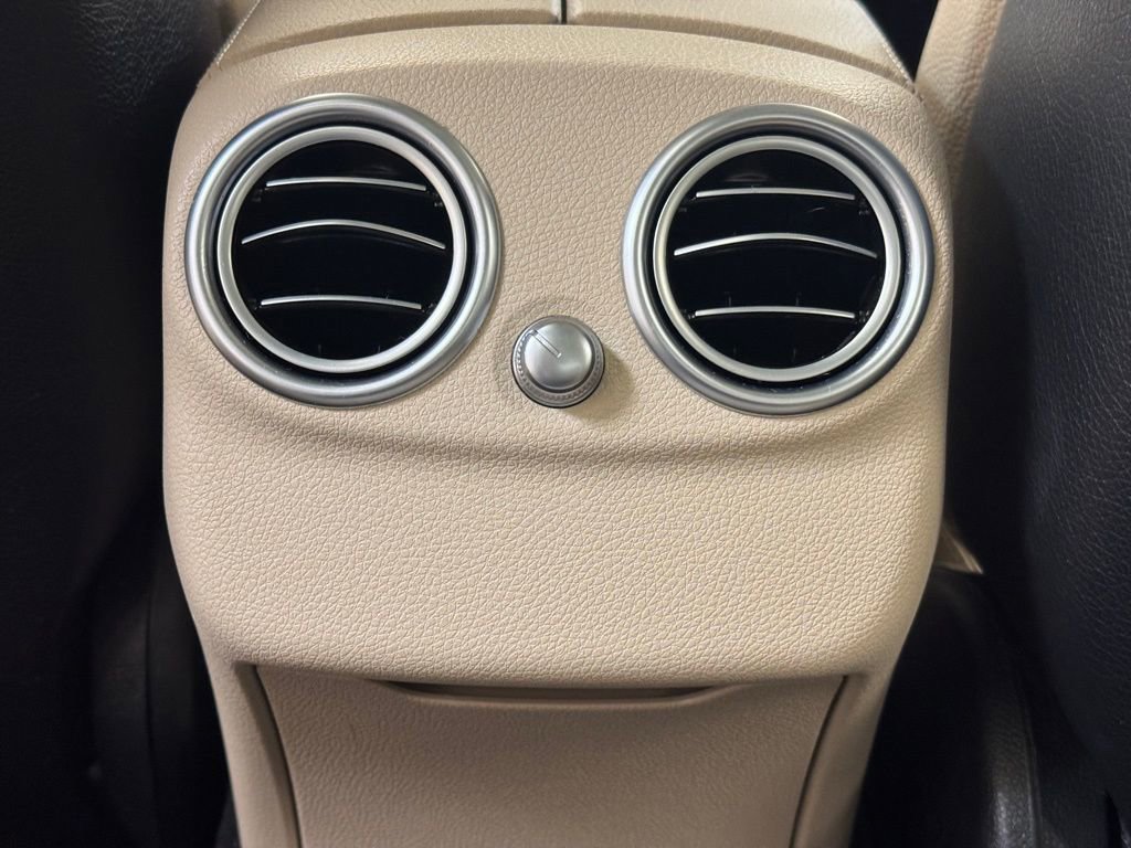 Used 2017 Mercedes-Benz C 300 4MATIC Sedan image 17