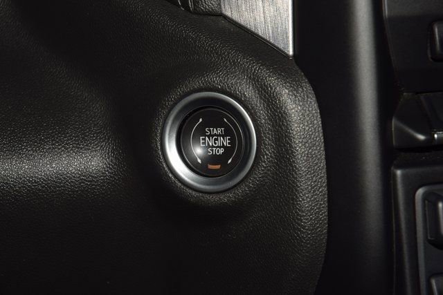 Used 2021 GMC Sierra 1500 SLT w/ SLT Premium Package AWD/4WD image 35