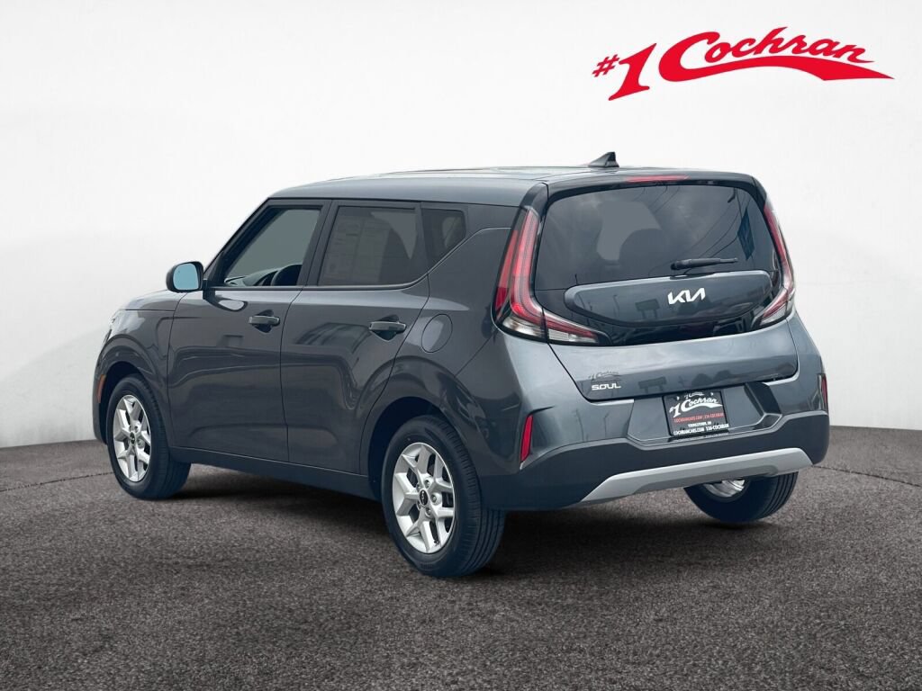 Used 2023 Kia Soul LX w/ Option Group 015 FWD image 5