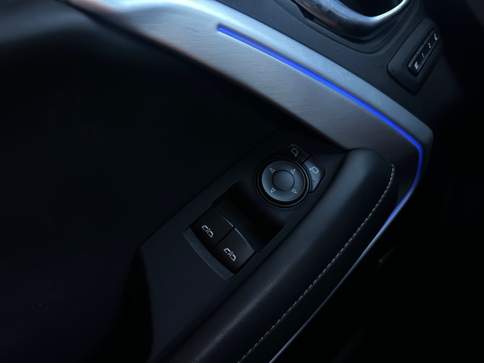 Used 2020 Chevrolet Camaro SS RWD image 19