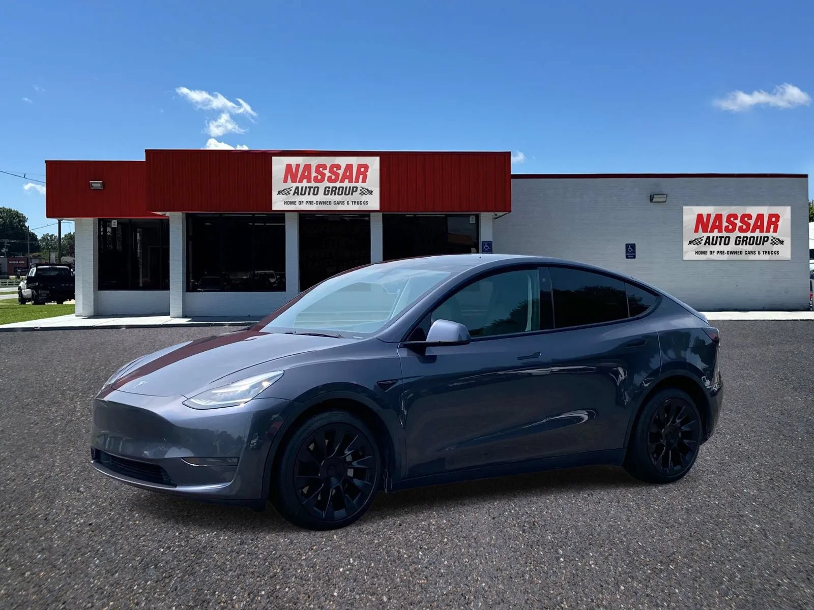 Used 2020 Tesla Model Y Long Range AWD/4WD image 1