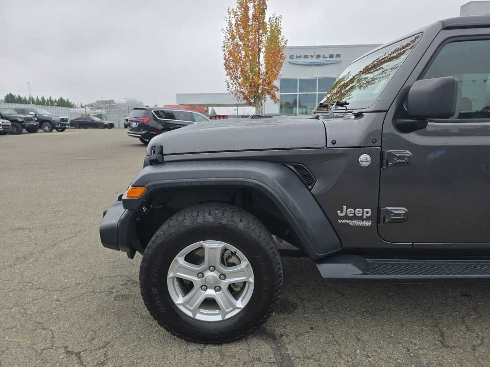 Used 2019 Jeep Wrangler Sport S image 17